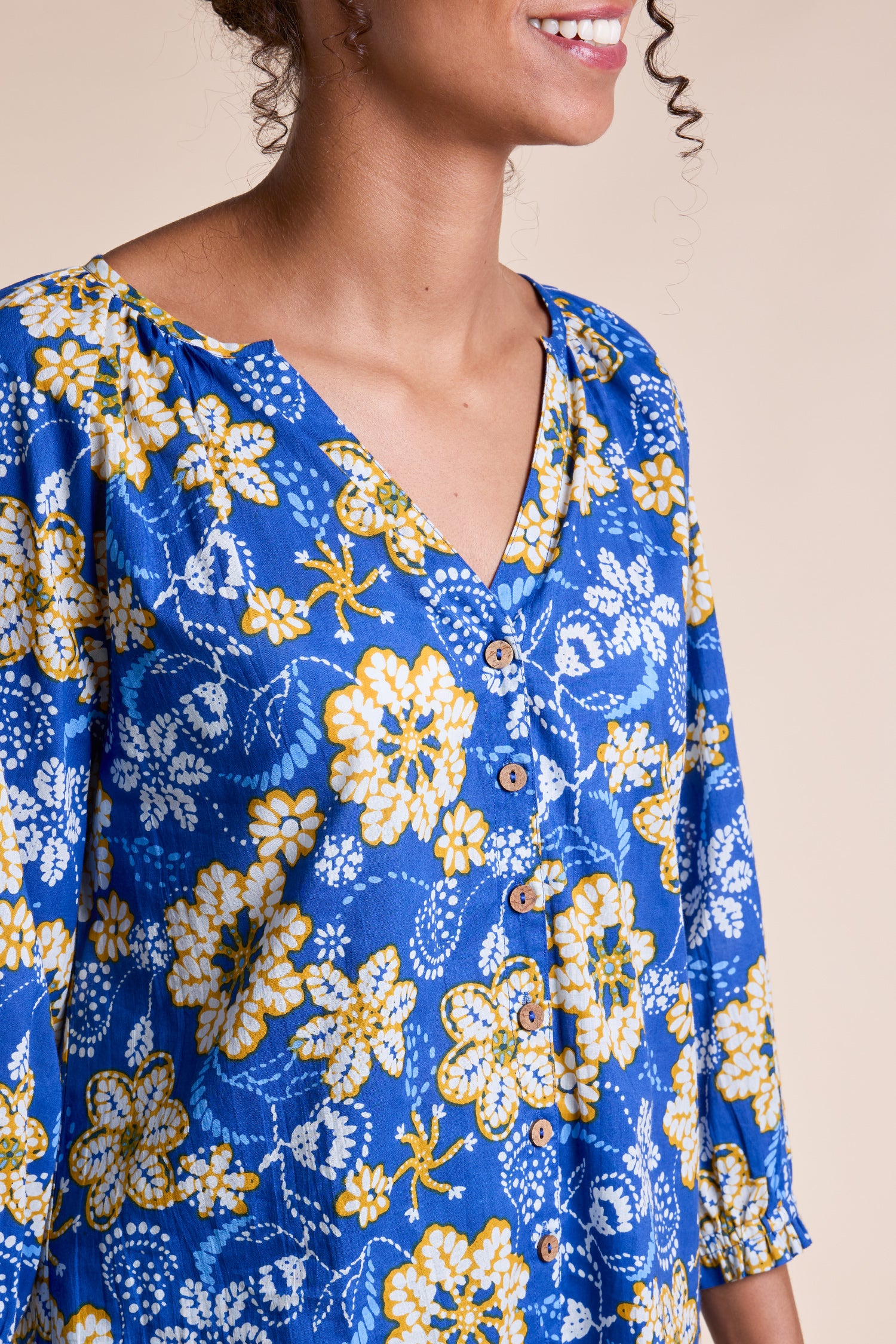 SS25 Gathered Detail Shirt - China