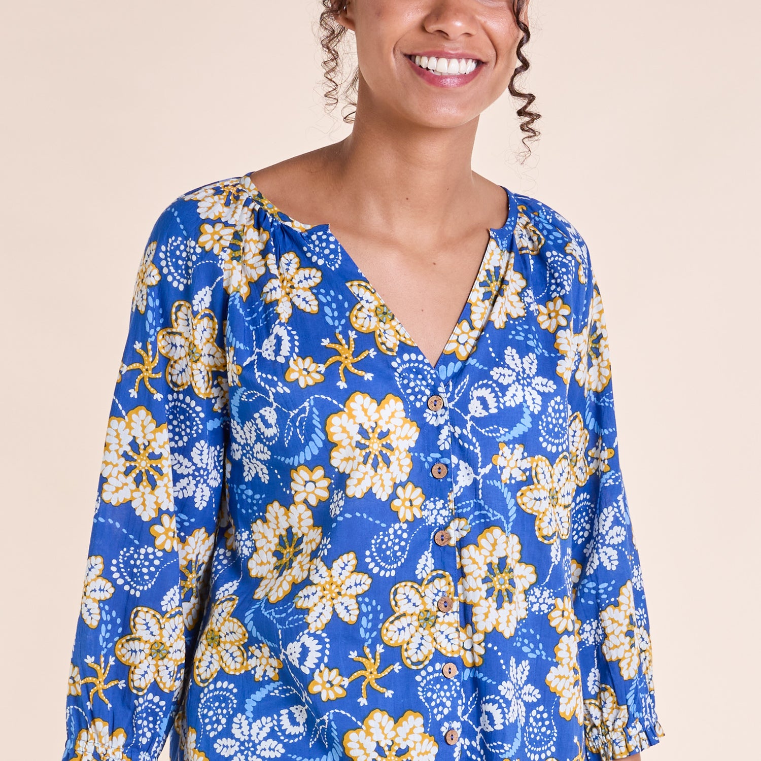 SS25 Gathered Detail Shirt - China