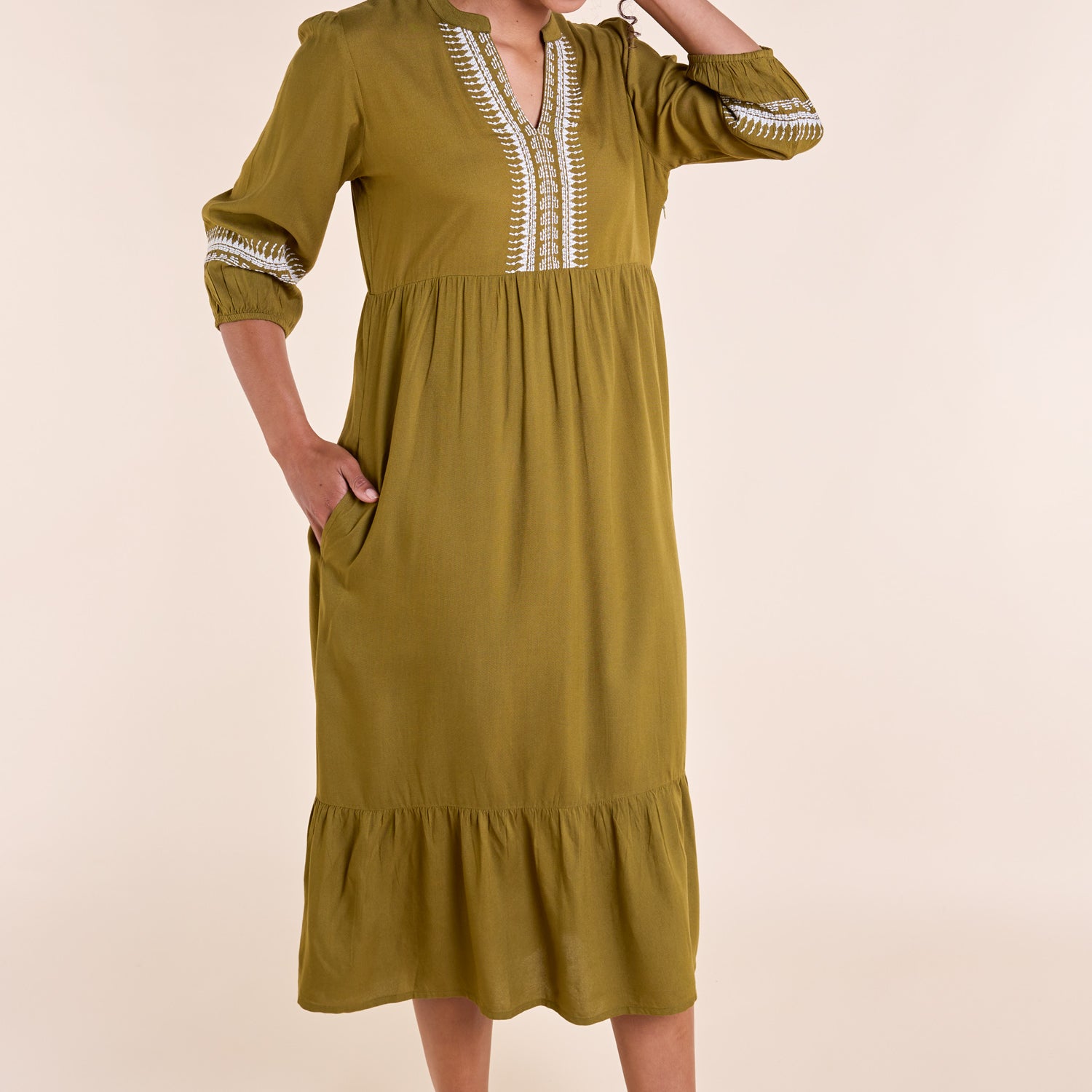 SS25 Embroidered Viscose Dress - Ivy