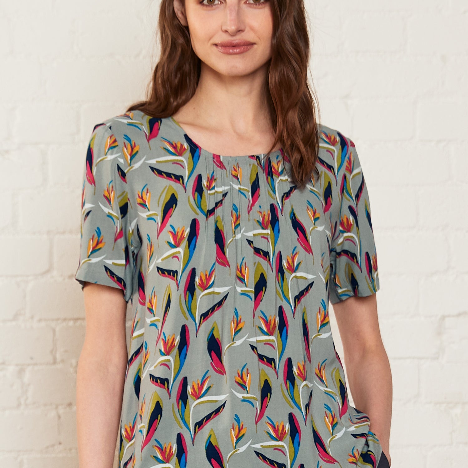 grey printed top