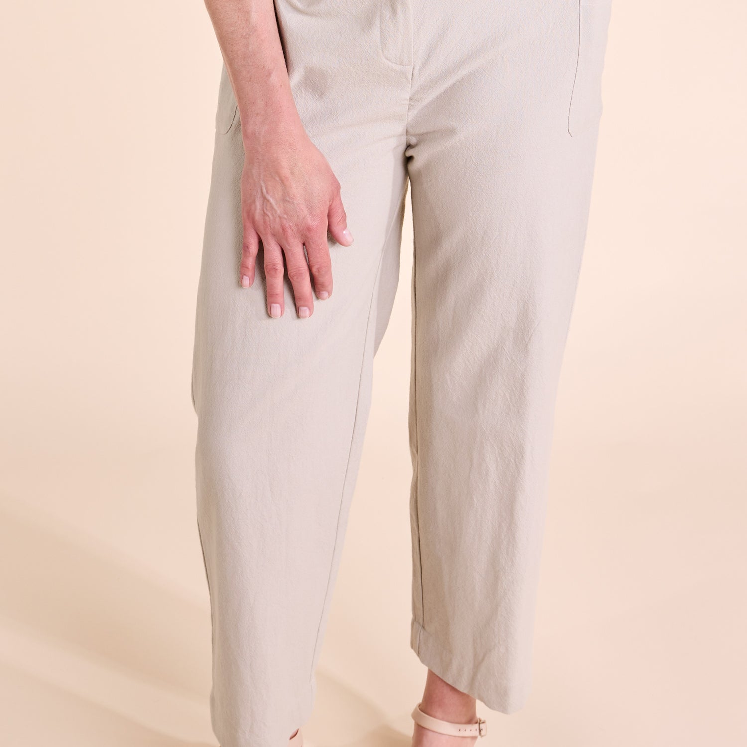 SS25 Cropped Trousers - Ecru