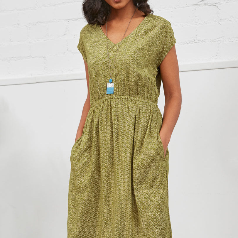 FN2114  Easy Dress