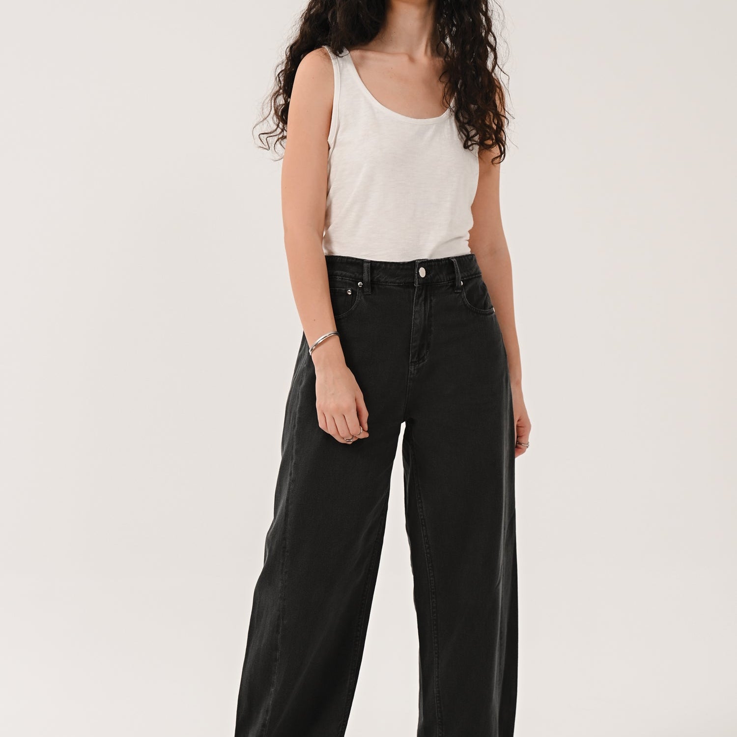 Alternate view of the black cotton barrel leg jeans