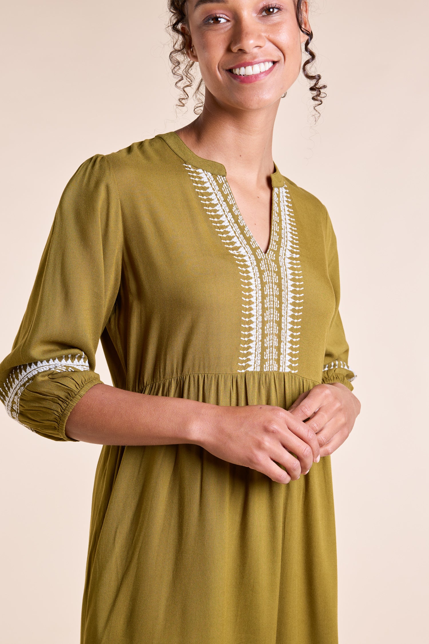 SS25 Embroidered Viscose Dress - Ivy