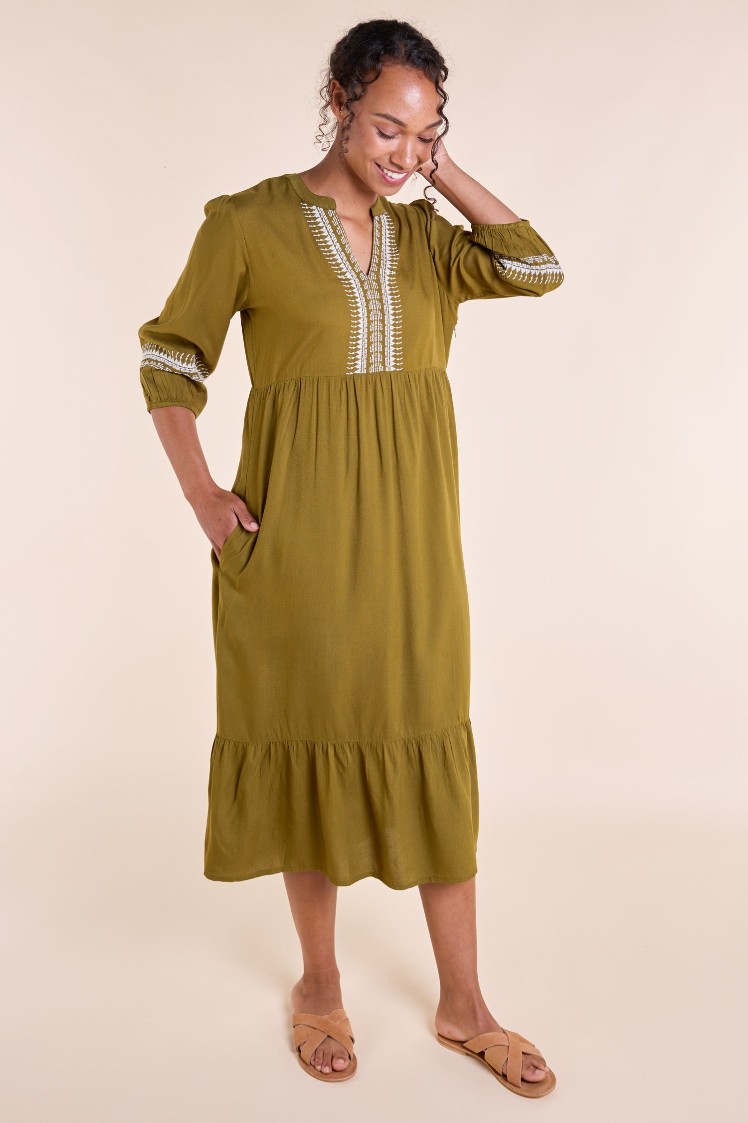 SS25 Embroidered Viscose Dress - Ivy