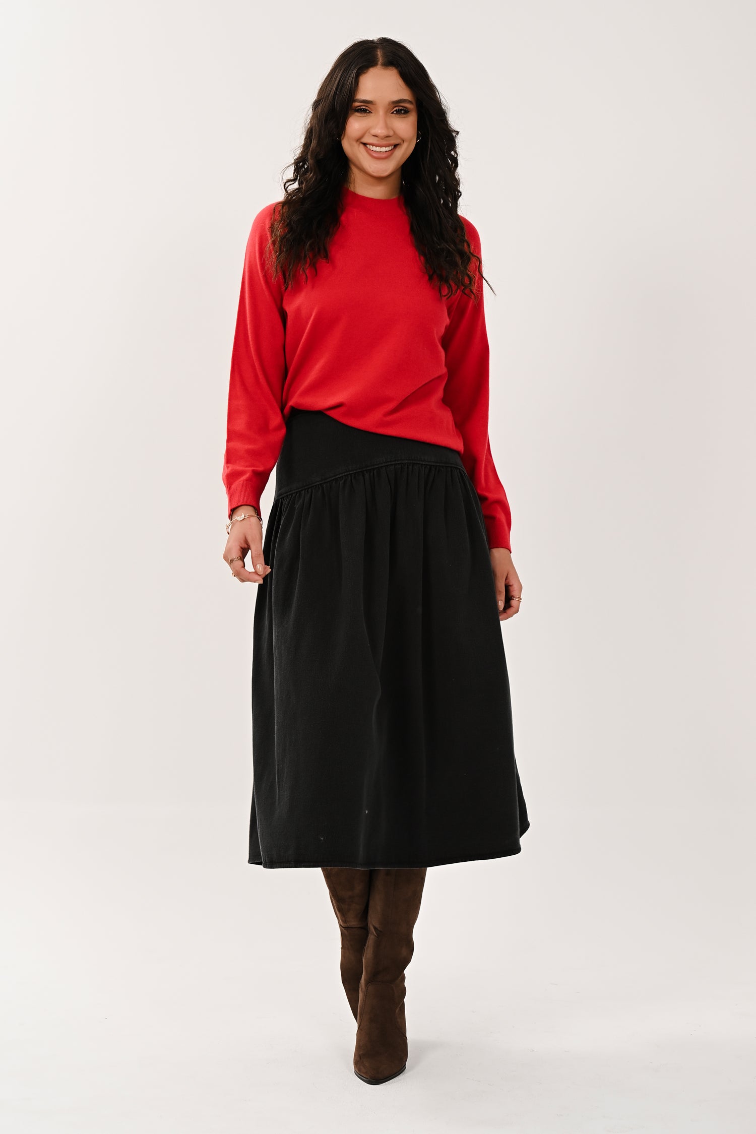AW26 Saddle Shoulder Jumper - Scarlet