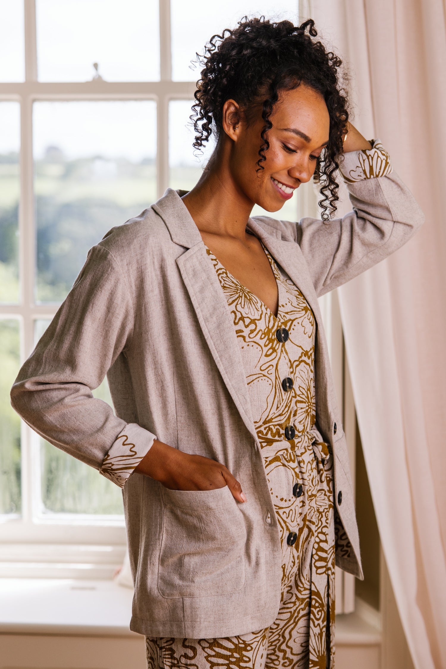 Relaxed Linen Jacket – Natural Look – Shop Now