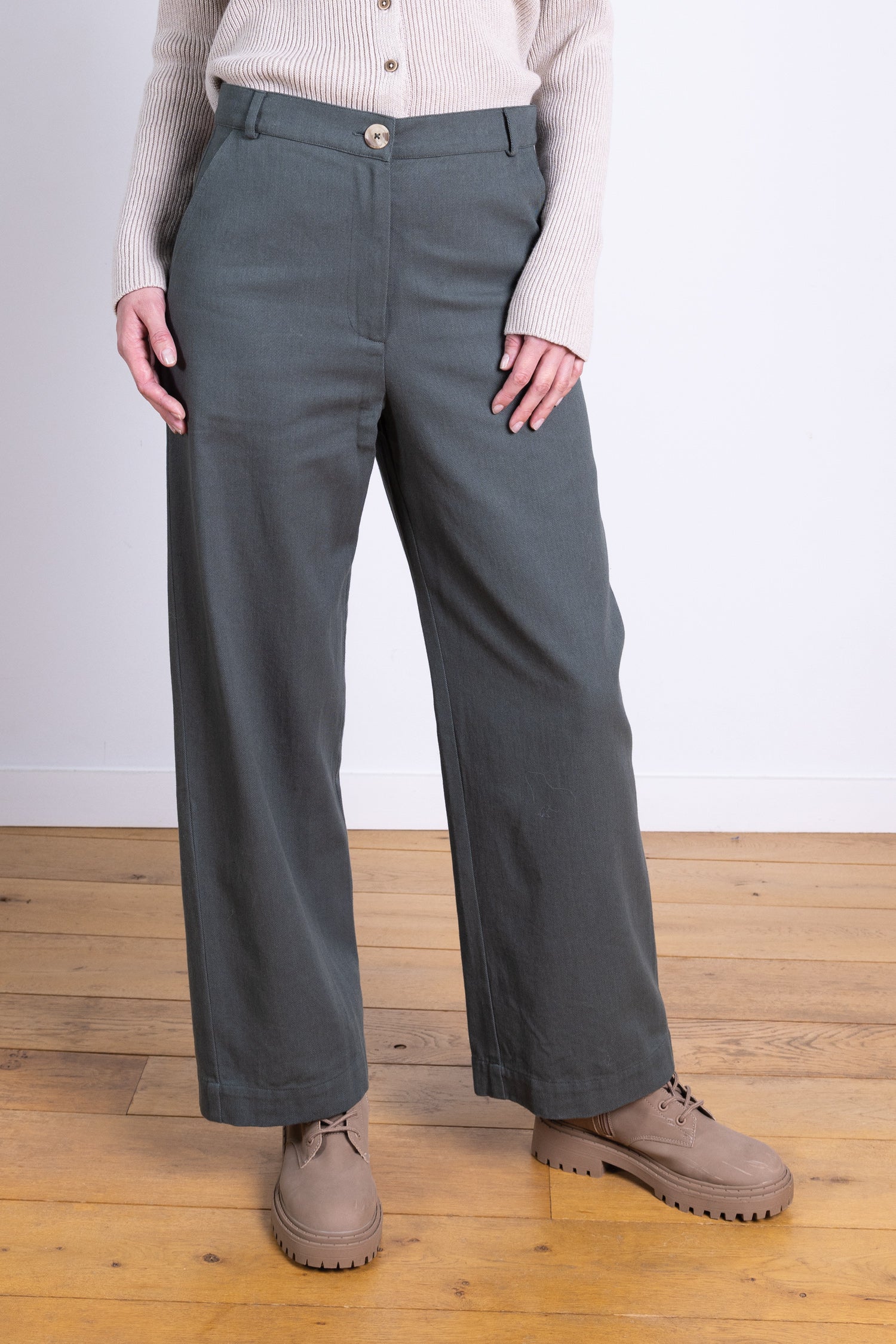 AW25 Wide Leg Trouser - Buff