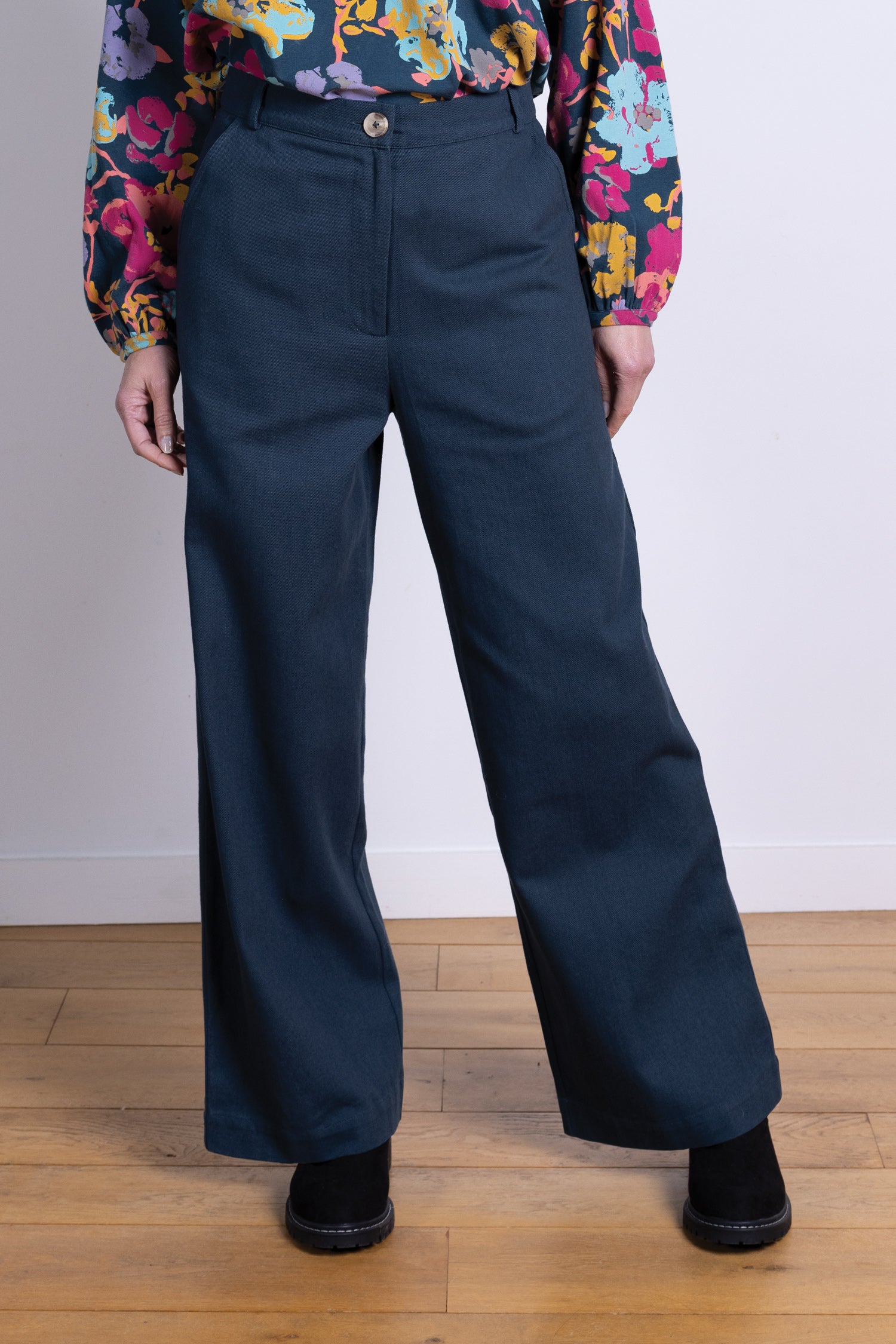 AW25 Wide Leg Trouser - Space
