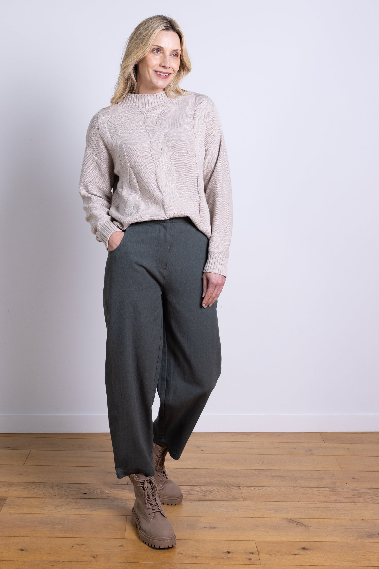 AW25 Cropped Trouser - Buff