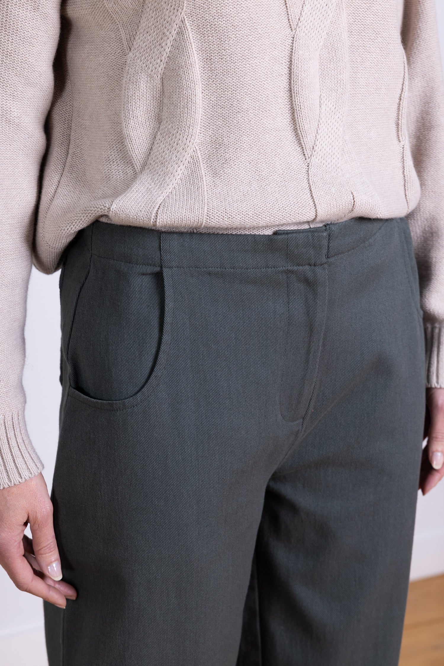 AW25 Cropped Trouser - Buff