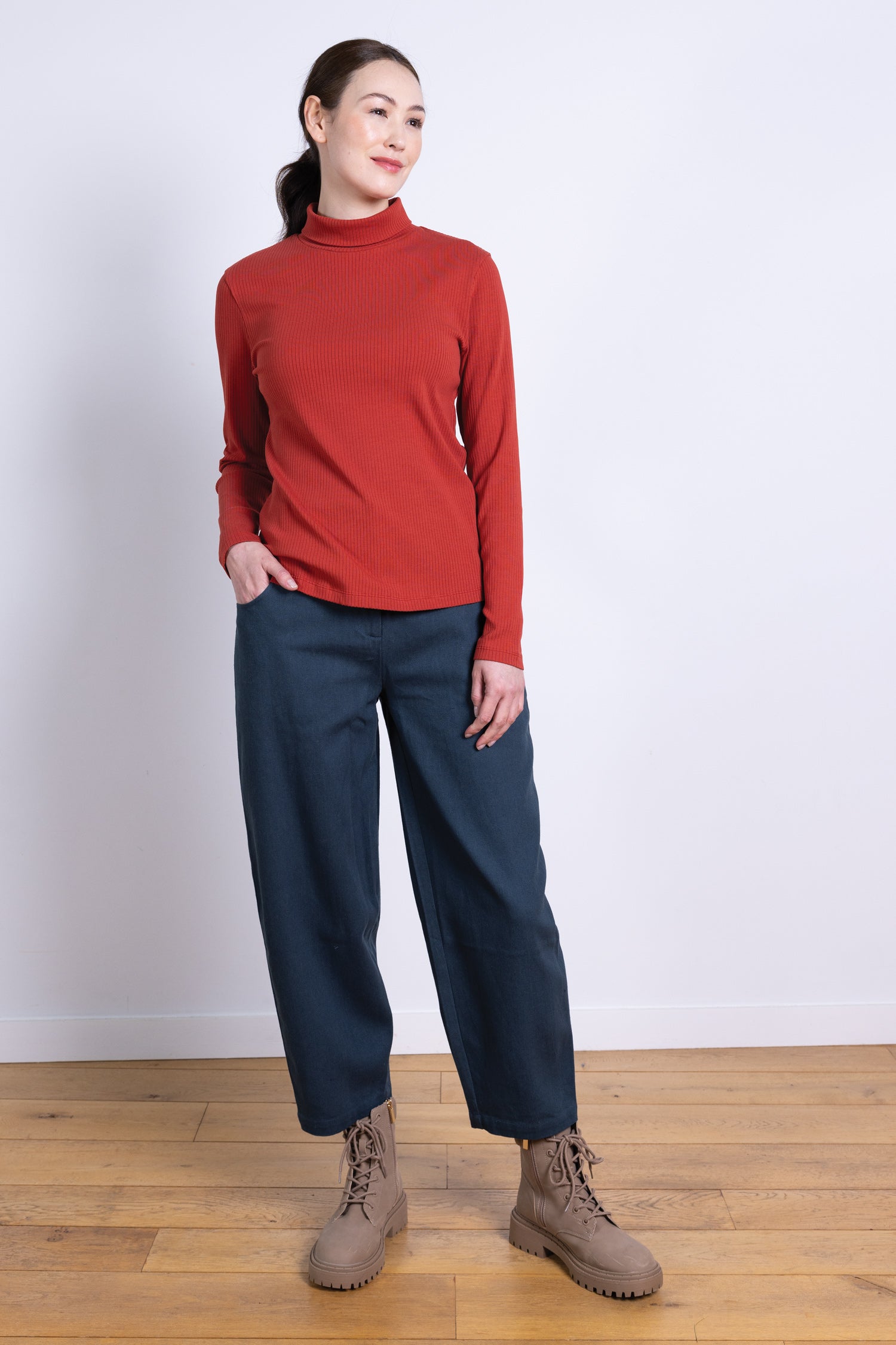 AW25 Cropped Trouser - Space