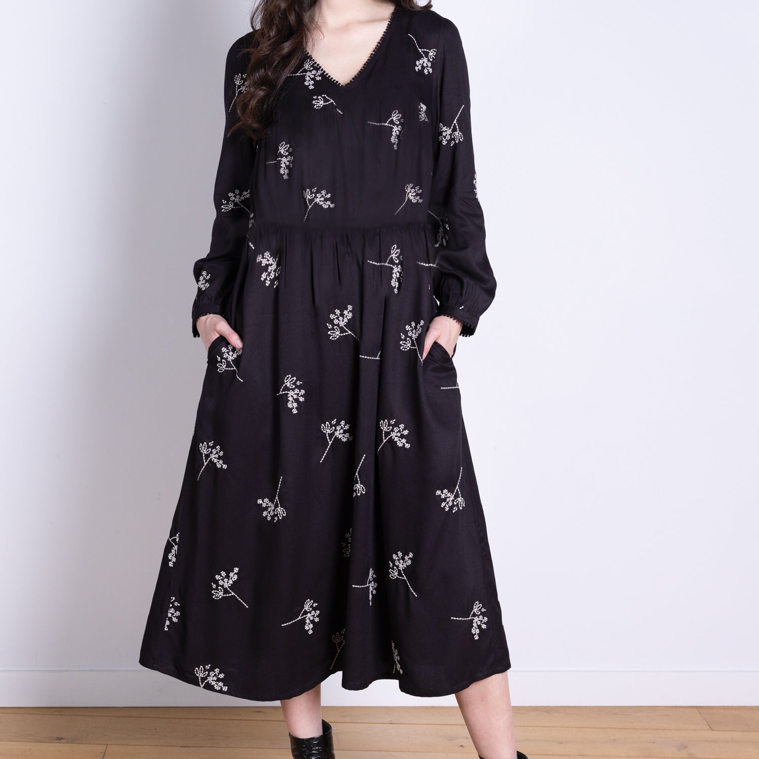 AW25 Embroidered Midi Dress - Black