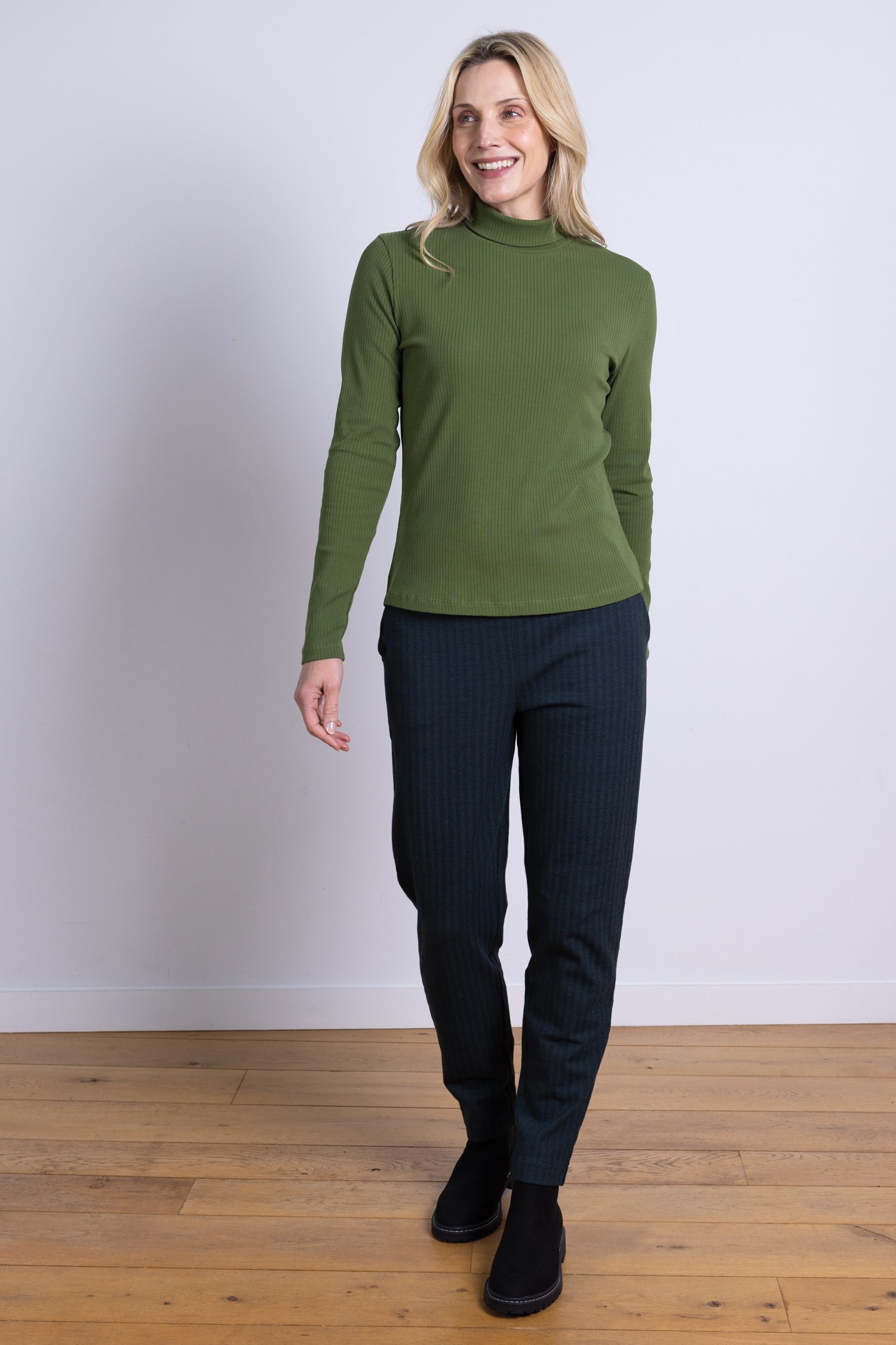 AW25 Slim Leg Trouser - Midnight