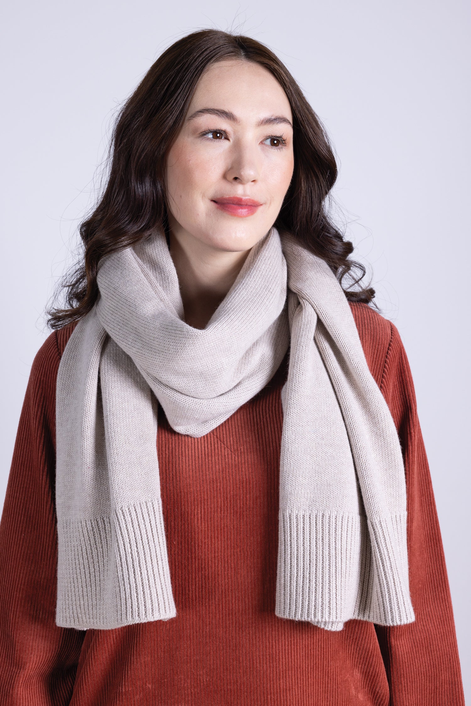 AW25 Plain Knitted Scarf - Sand