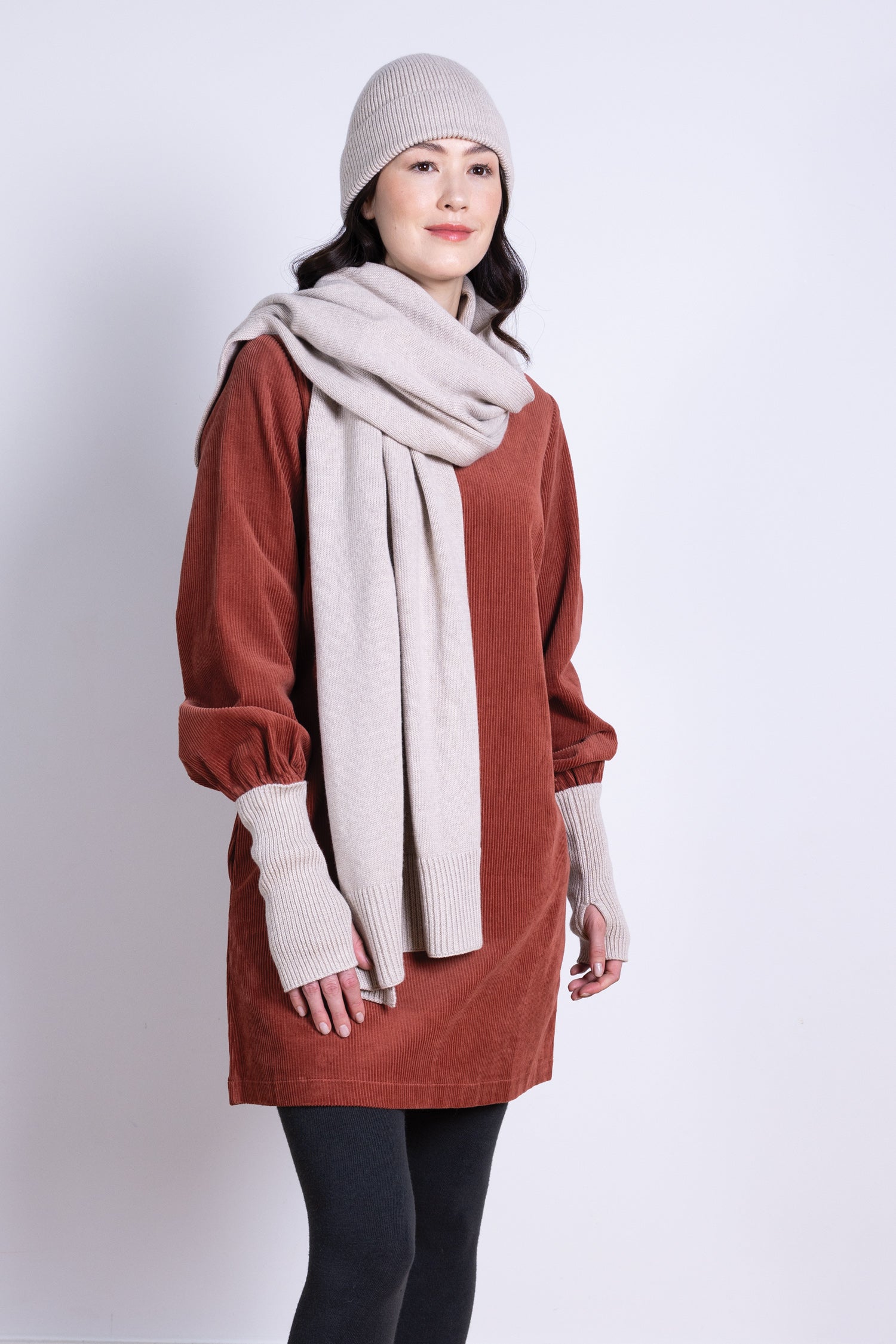 AW25 Plain Knitted Scarf - Sand