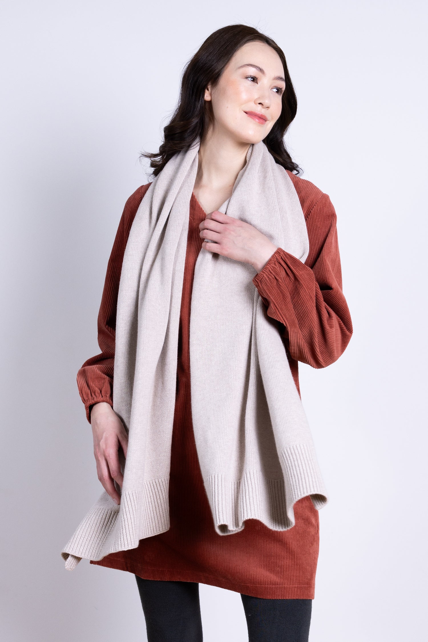AW25 Plain Knitted Scarf - Sand