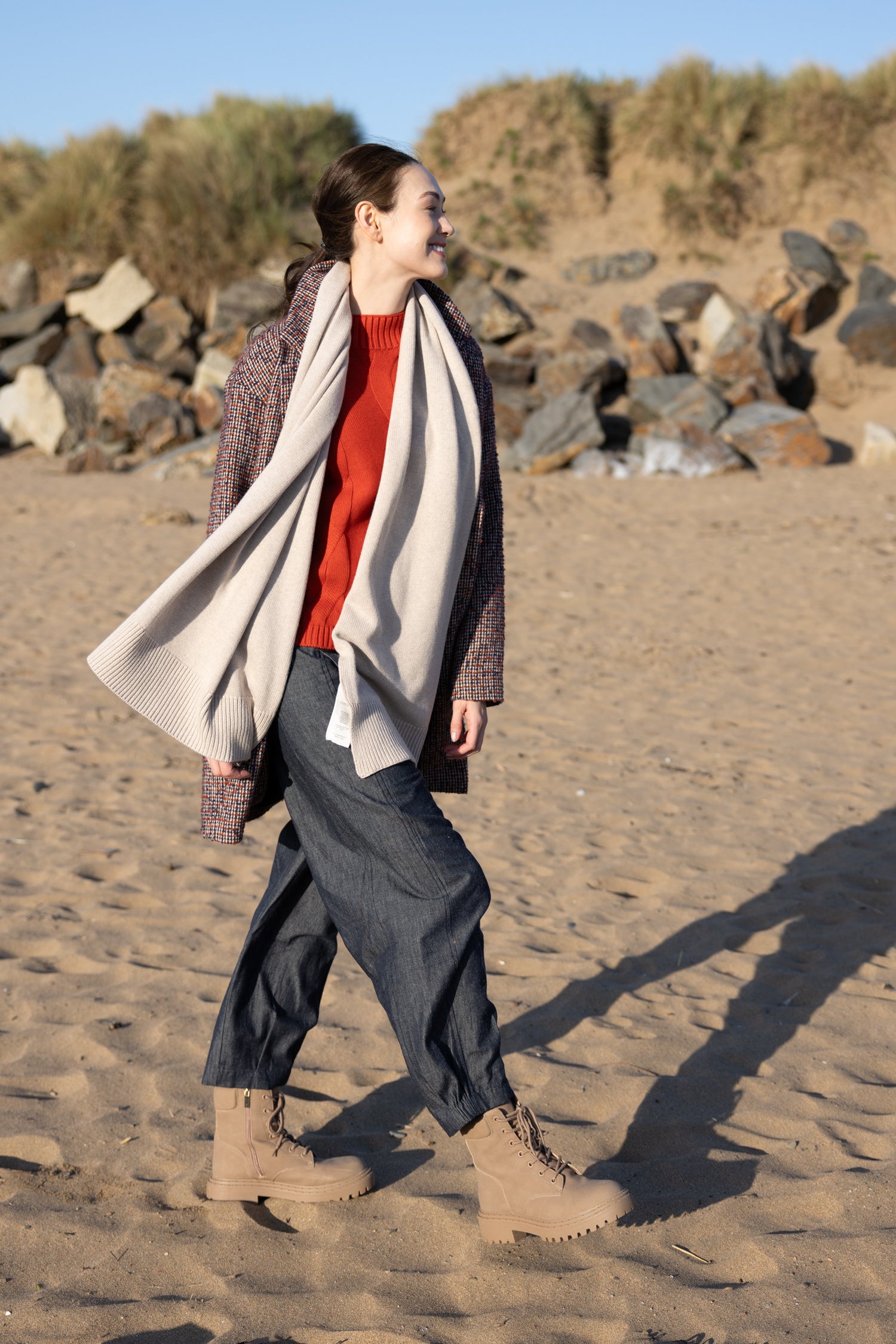 AW25 Plain Knitted Scarf - Sand