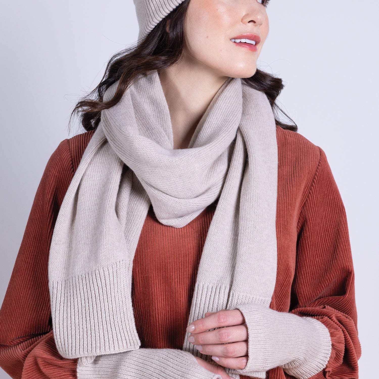 AW25 Plain Knitted fingerless gloves - Sand