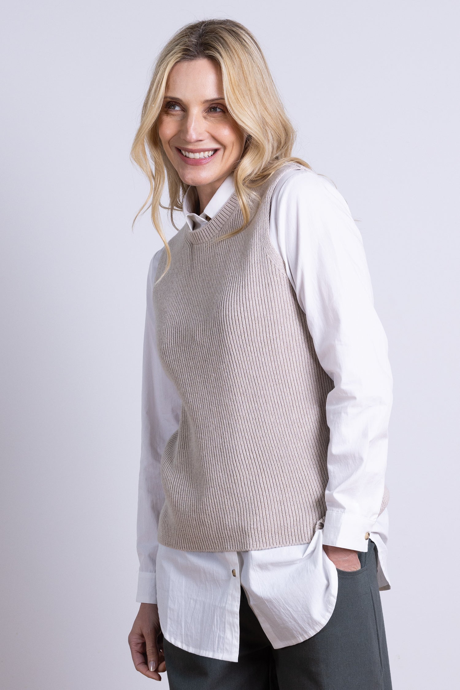 AW25 Knitted Vest - Sand