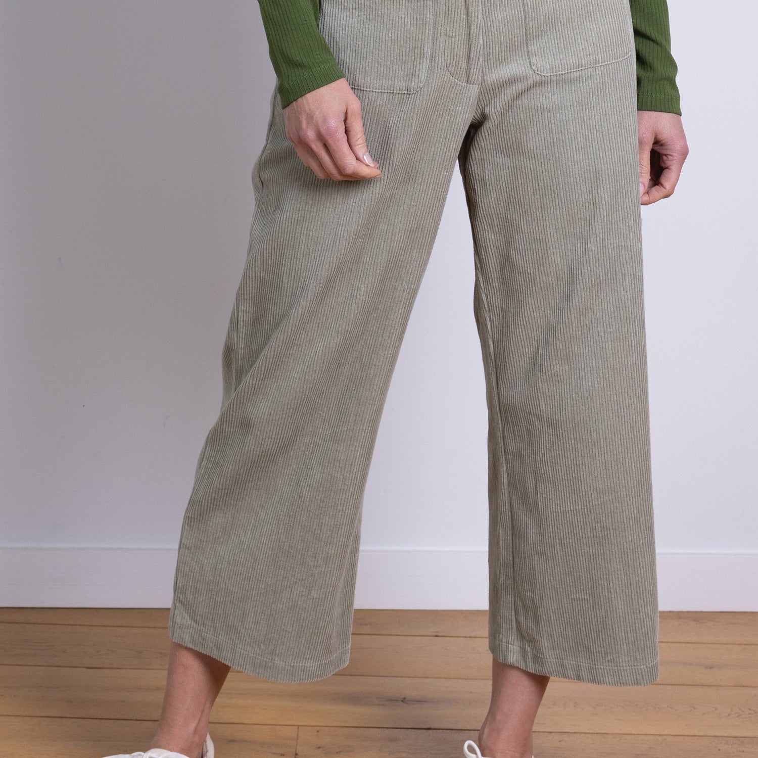 AW25 Pocket Cropped Trouser - Ecru