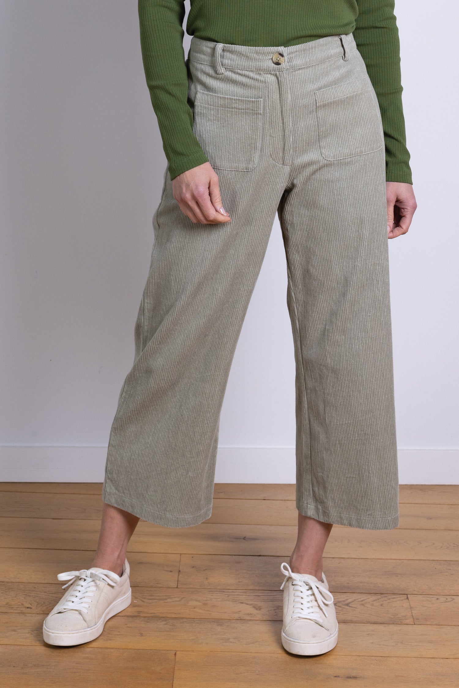 AW25 Pocket Cropped Trouser - Ecru