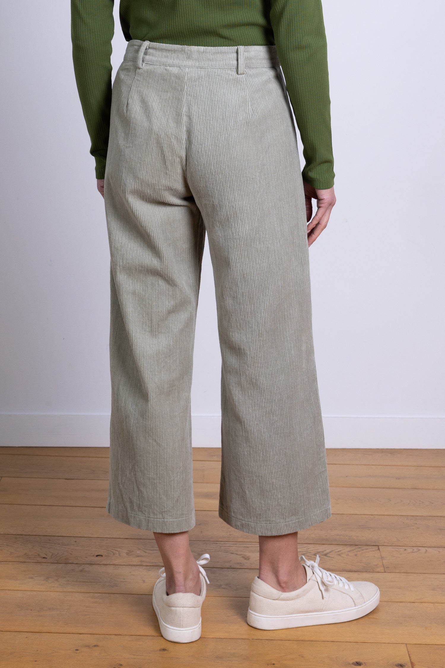AW25 Pocket Cropped Trouser - Ecru