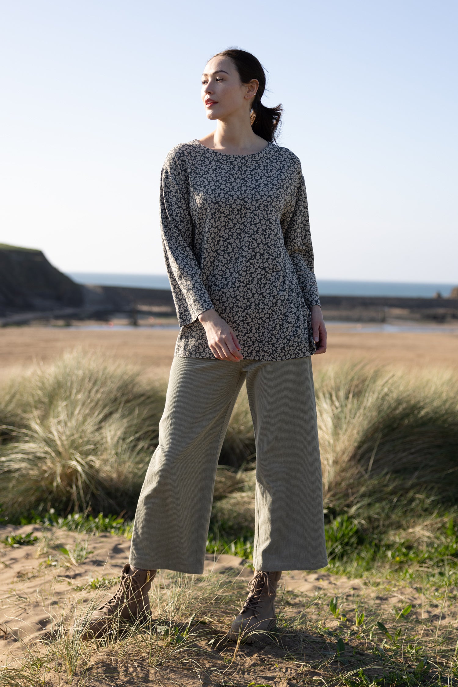 AW25 Pocket Cropped Trouser - Ecru
