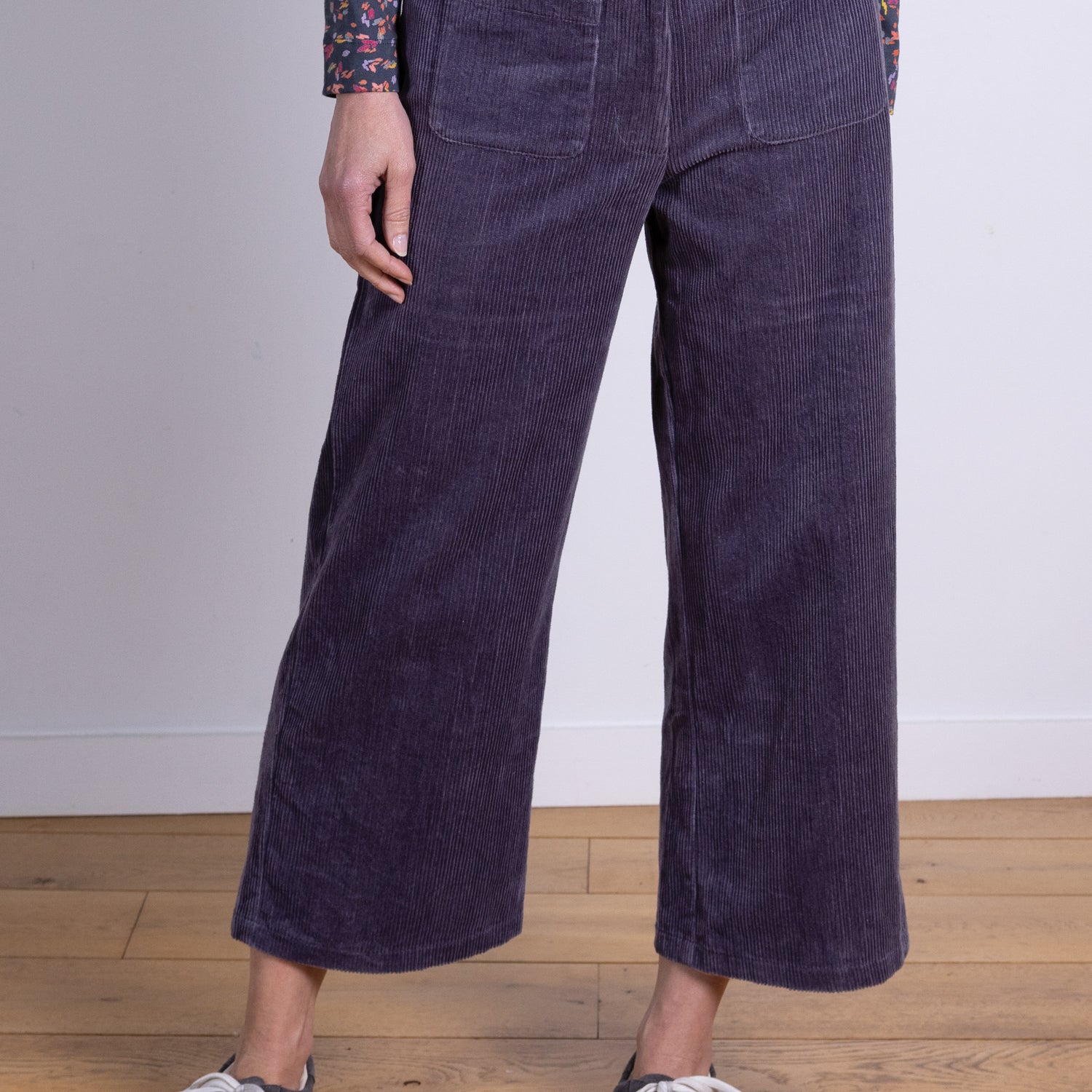 AW25 Pocket Cropped Trouser - Plum