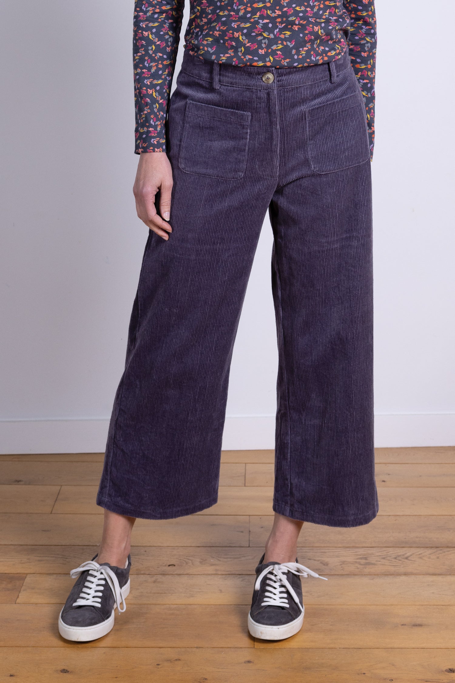 AW25 Pocket Cropped Trouser - Plum