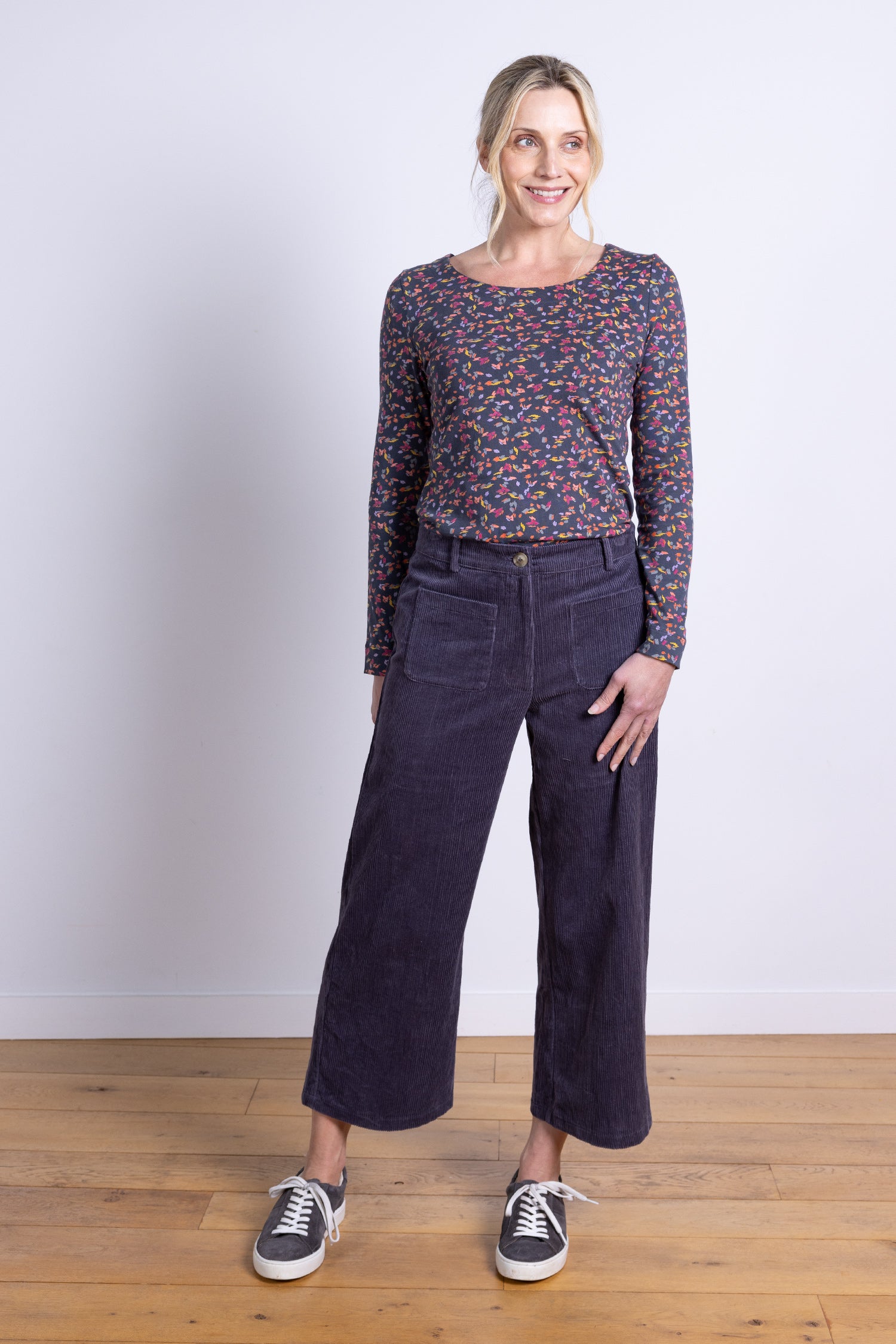 AW25 Pocket Cropped Trouser - Plum