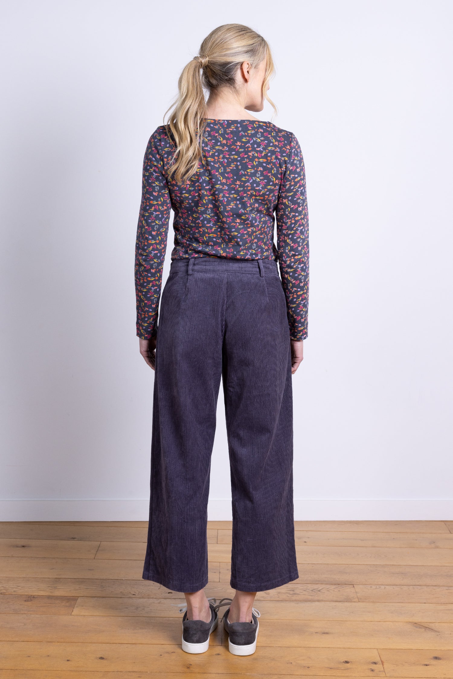 AW25 Pocket Cropped Trouser - Plum