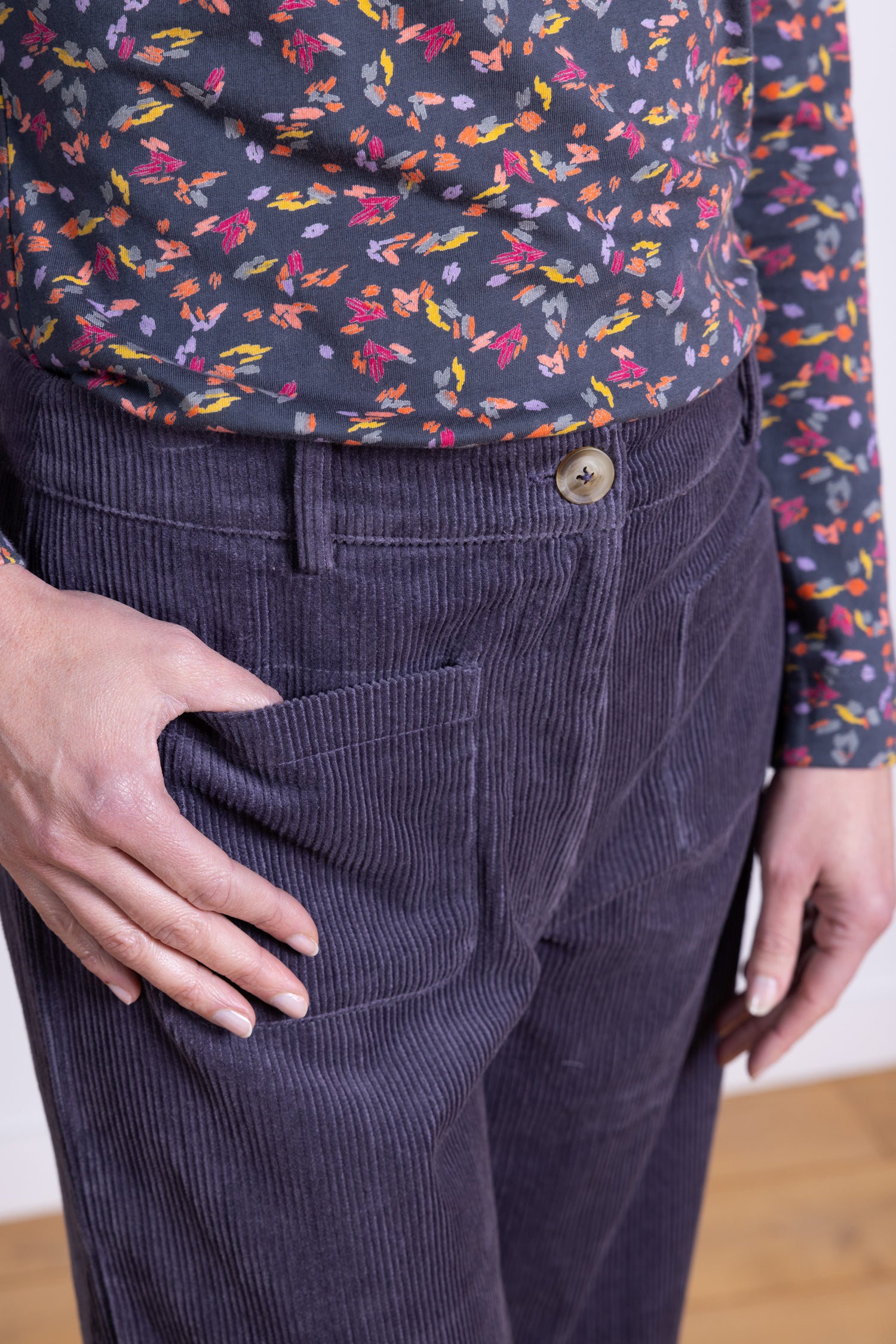 AW25 Pocket Cropped Trouser - Plum