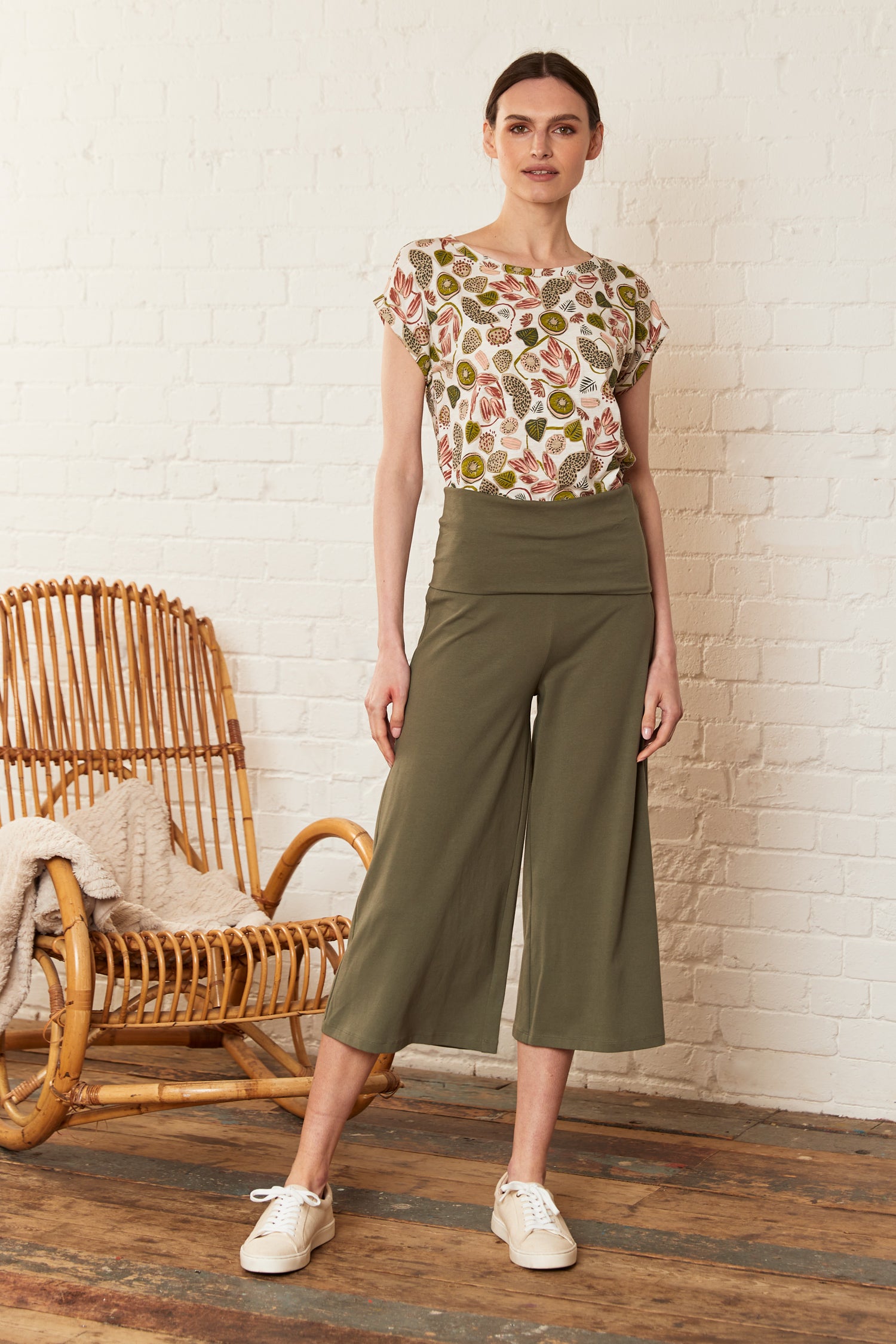 GOTS Organic Cotton Cropped Trousers