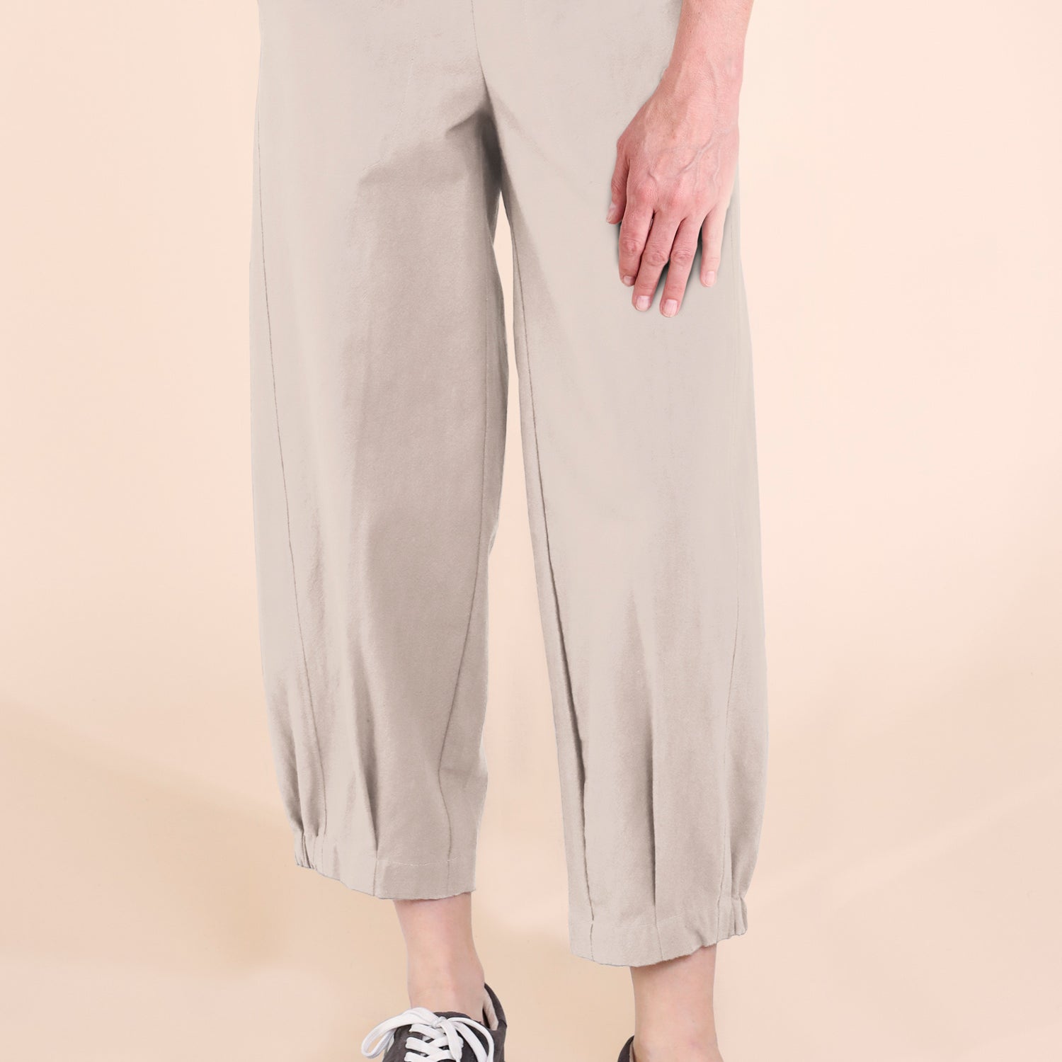 SS25 Elastic Hem Trouser