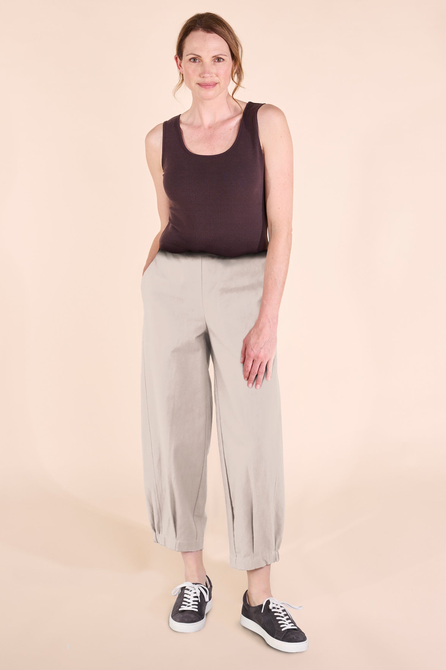 SS25 Elastic Hem Trouser