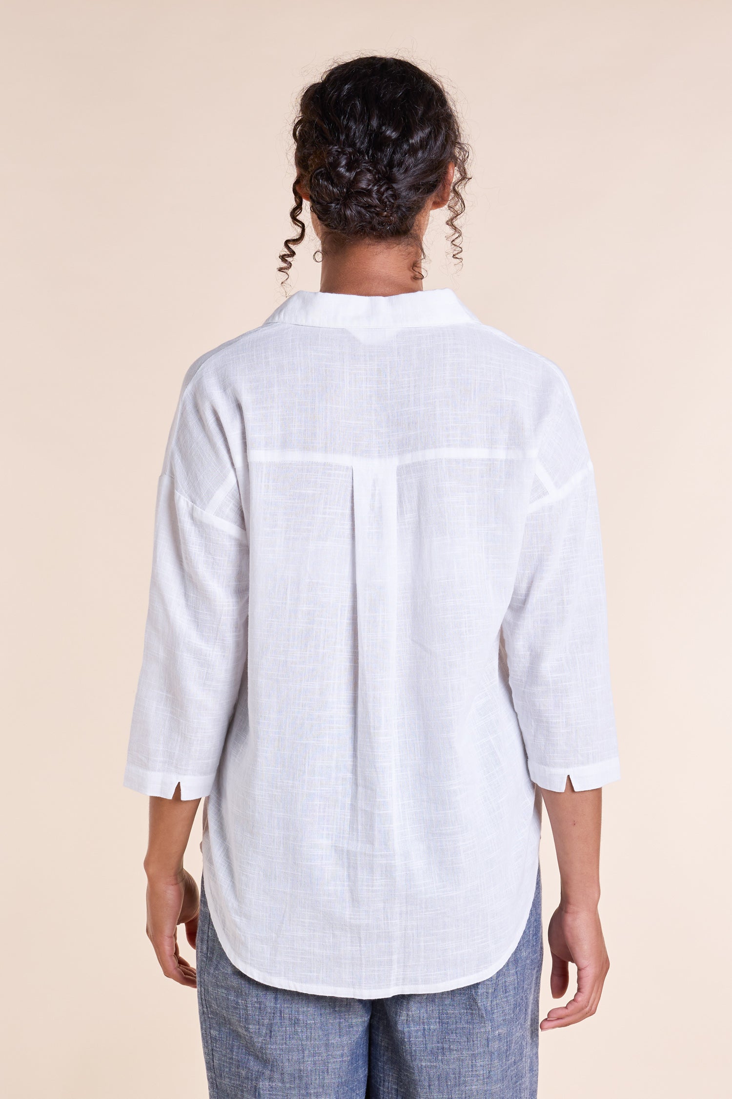 SS25 Long Scoop Hem Shirt - White