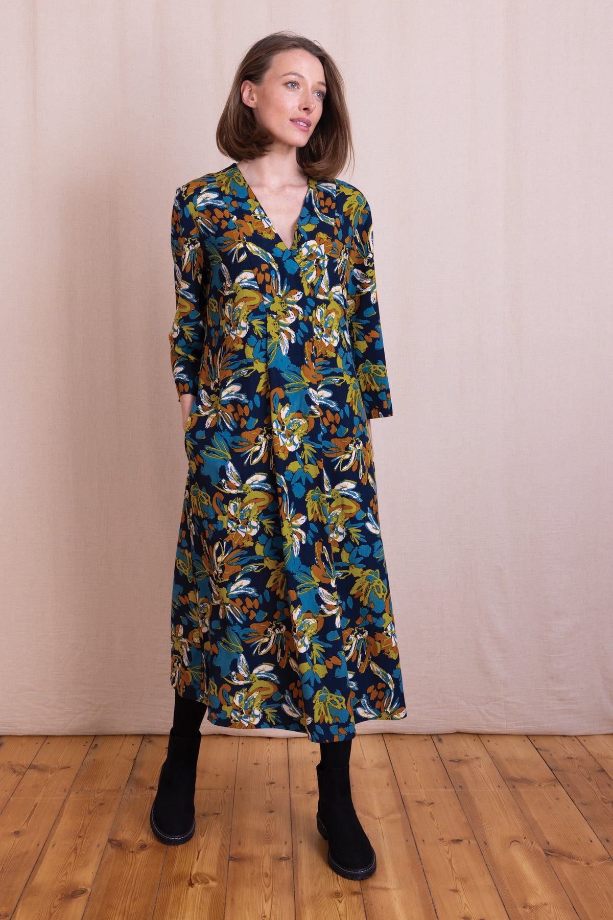 AW26 Easy Pleat Printed Midi Dress - Navy