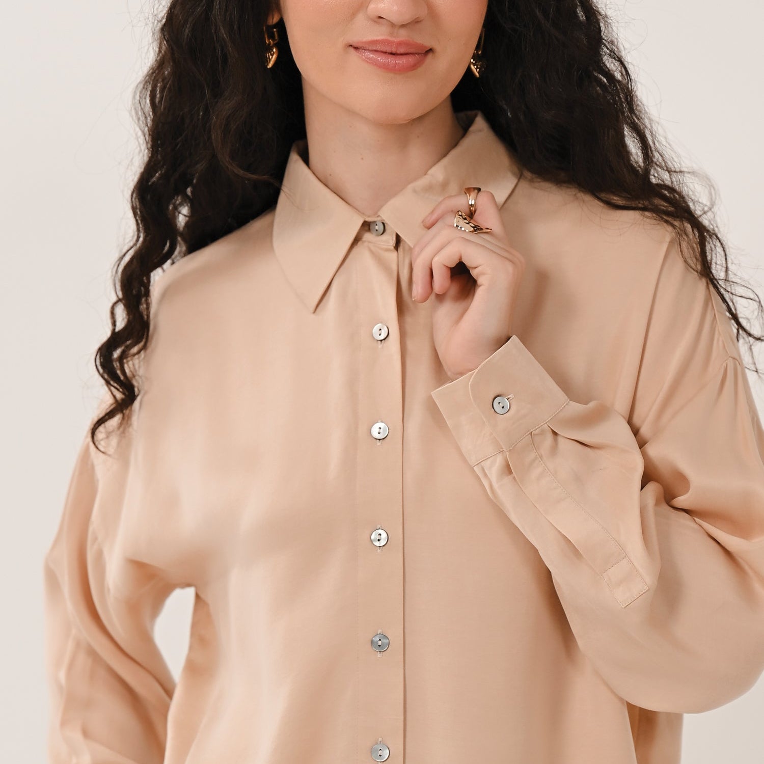 AW26 Oversized Satin Shirt - Champagne Gold
