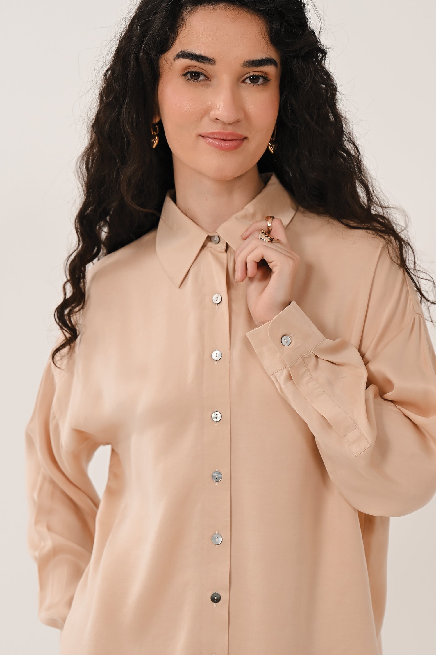 AW26 Oversized Satin Shirt - Champagne Gold