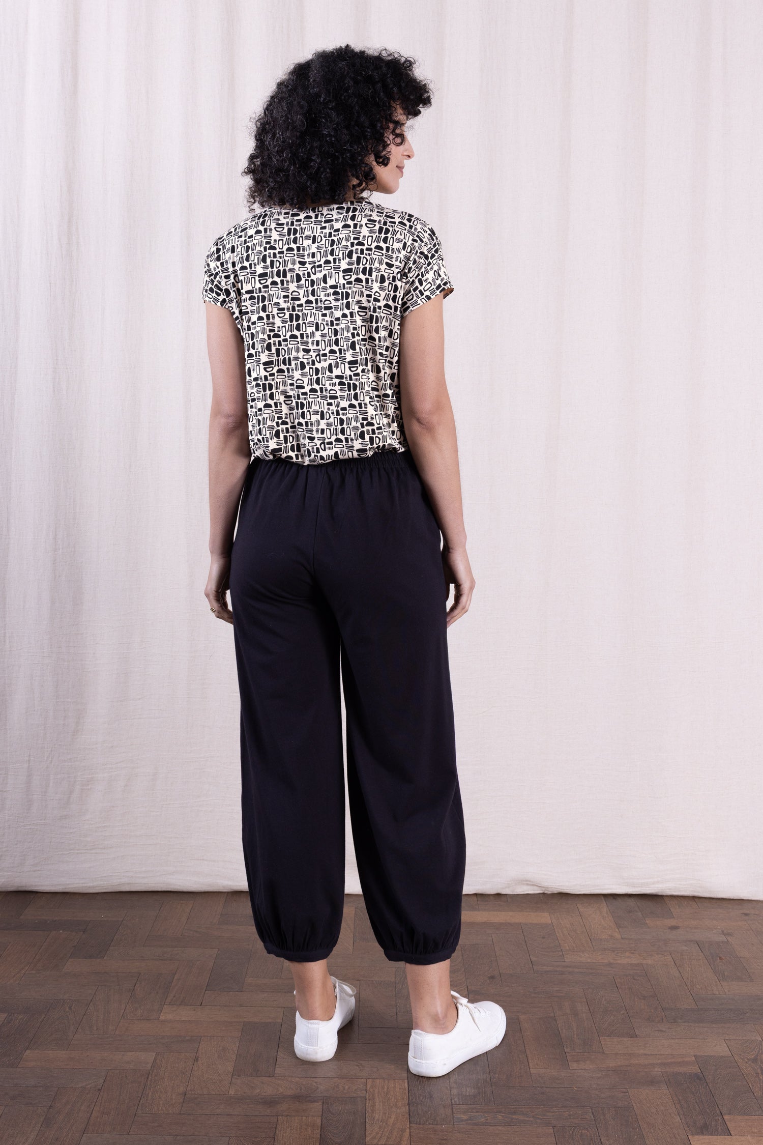 SS26 GOTS Organic Cotton Yoga Trouser - Black