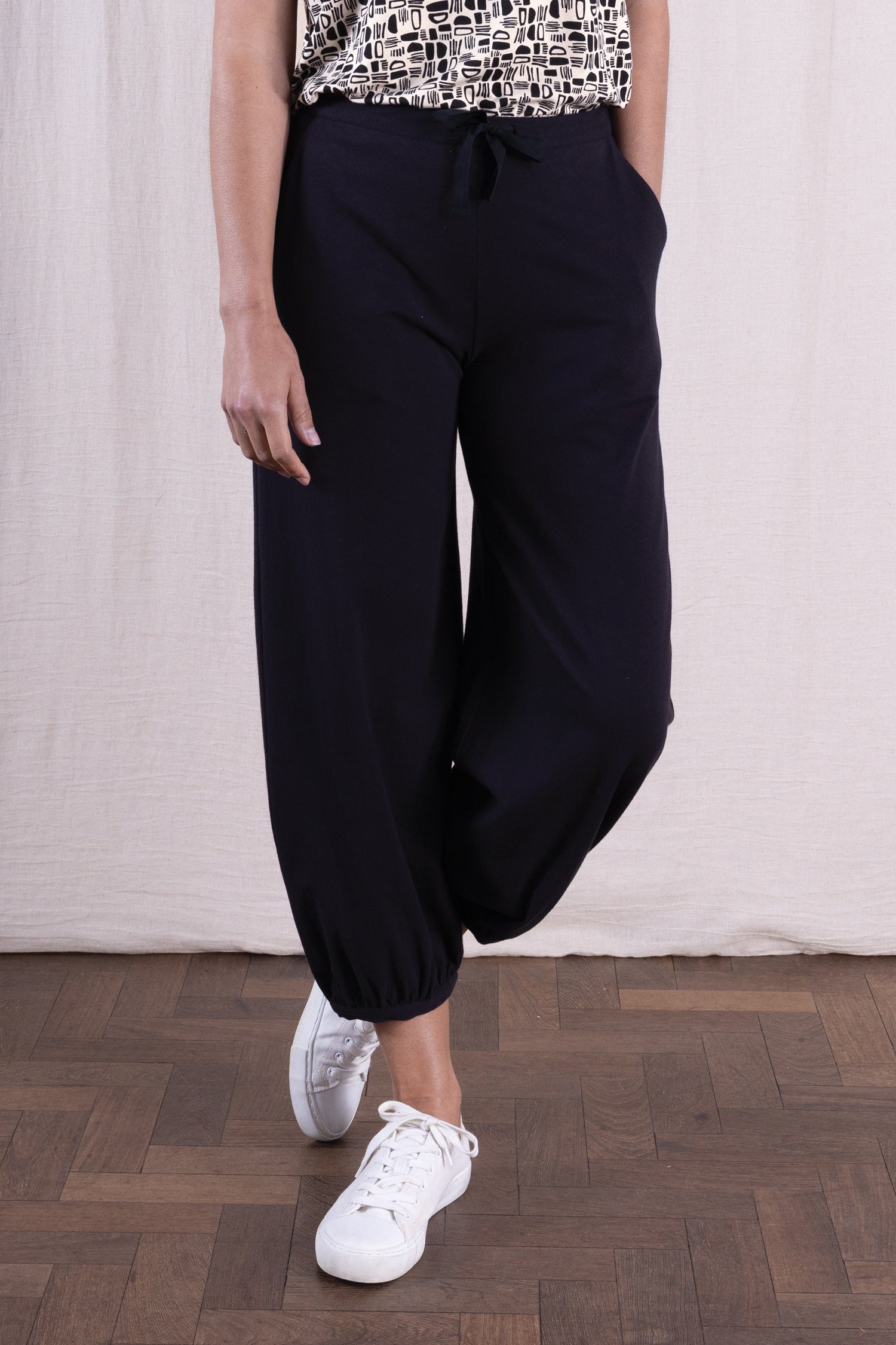 SS26 GOTS Organic Cotton Yoga Trouser - Black