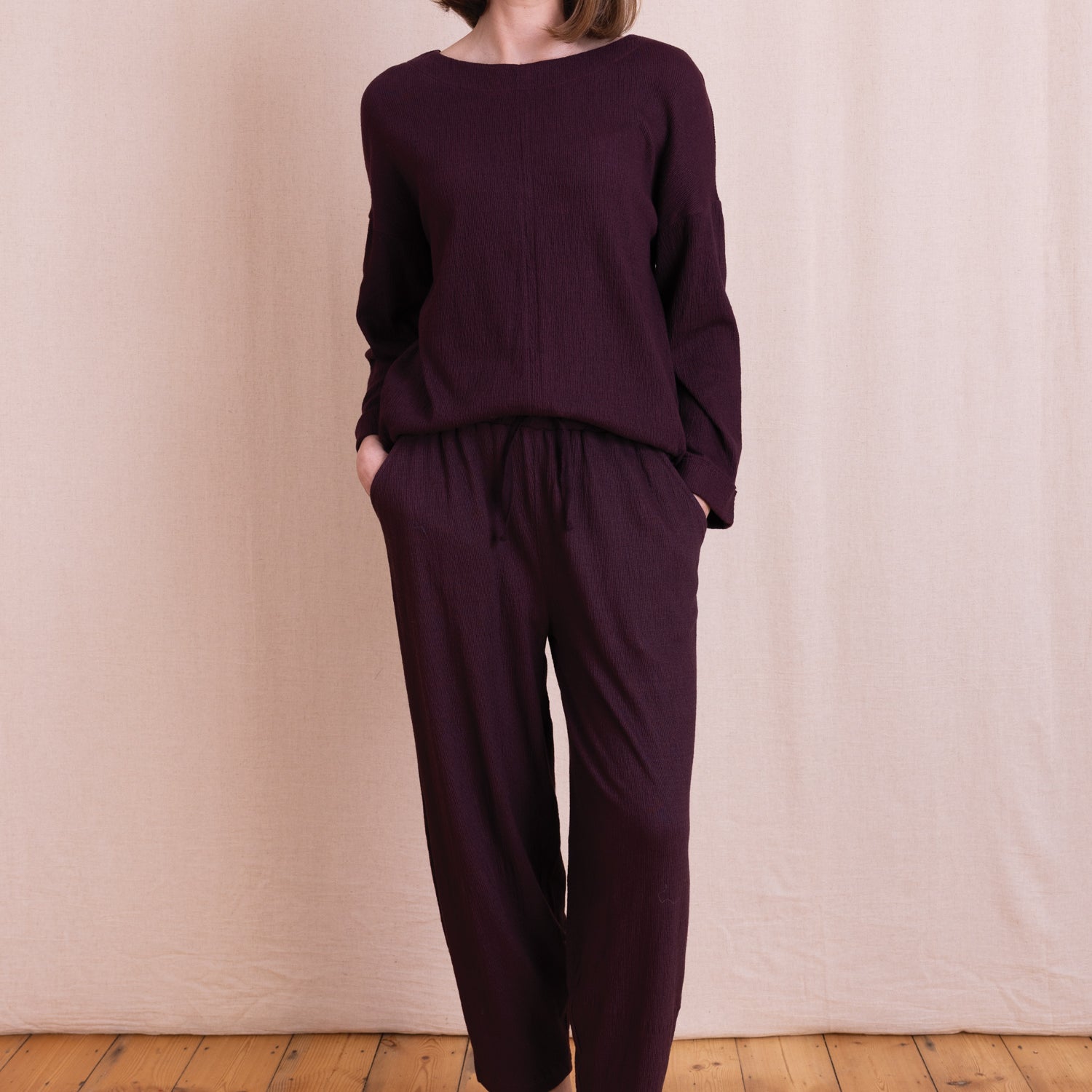 AW26 Textured Jersey Barrel Trousers - Burgundy