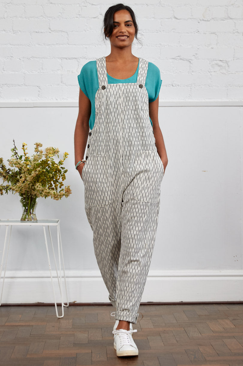 IC1028 Dungarees