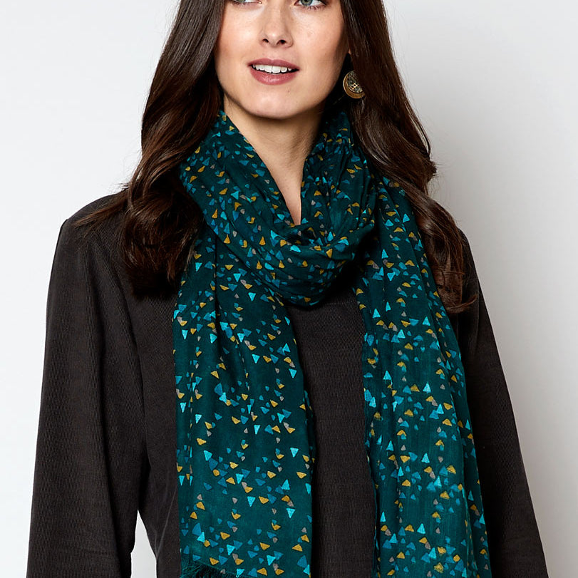 TP0318 Printed Triangles Scarf