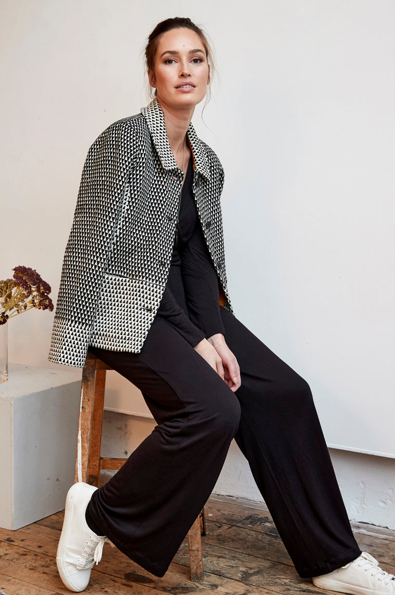 HT6023  Jacket with in  seam pockets